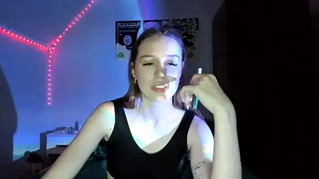 tinyglow's cam snapshot