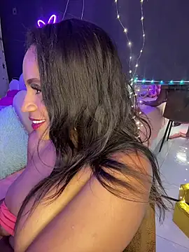 AlisonHoot69 live sex cam