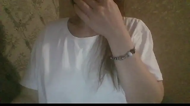 Sladkiegubki's cam snapshot