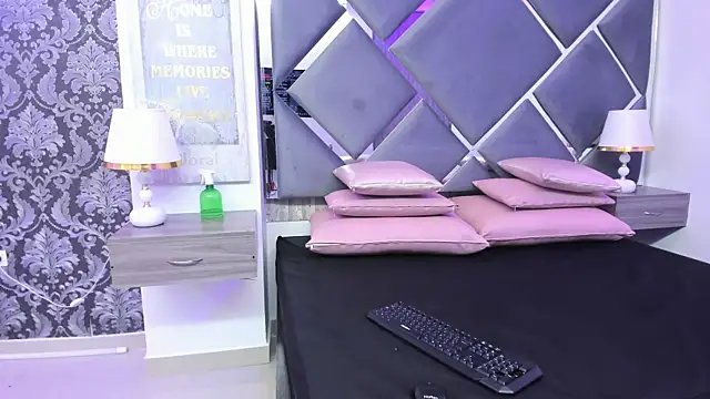 Charlotte_Myers live sex cam