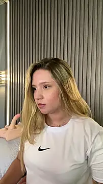 MiaPetit_'s cam snapshot