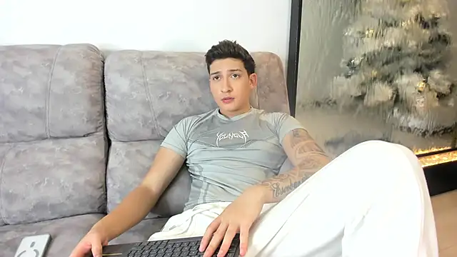 emmanuel_scor live sex cam