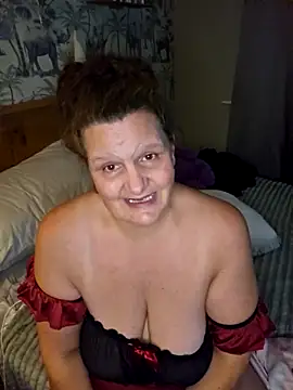 MissQueenBeex's cam snapshot