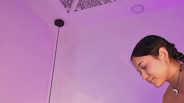 littlee_Sophi_'s cam snapshot