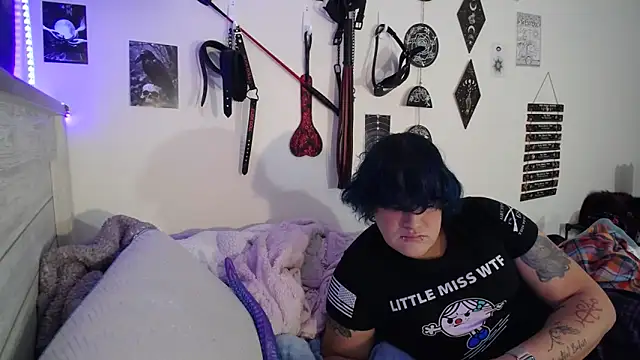 Julietserenity live sex cam