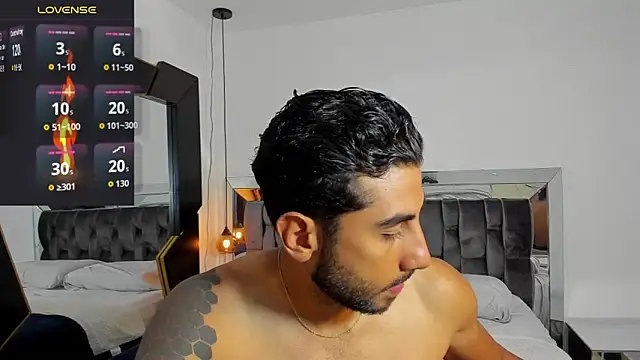 MARC_THOMPSON_'s cam snapshot