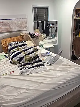 Handsolo_porn's cam snapshot