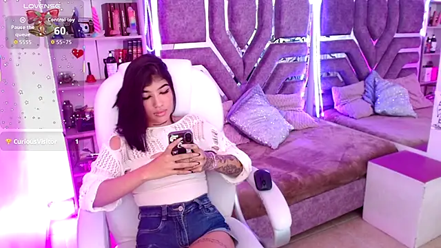 AliceWalker_11's cam snapshot