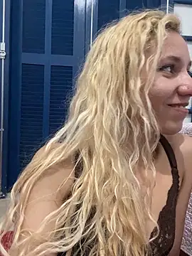 Bruxinha551 live sex cam