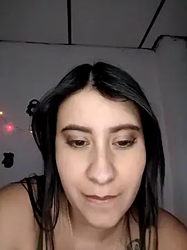 mialorents's cam snapshot