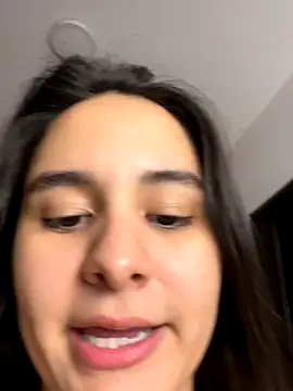 Mavie_roses's cam snapshot