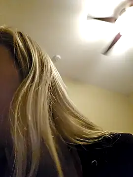 AmethystFoxx live sex cam