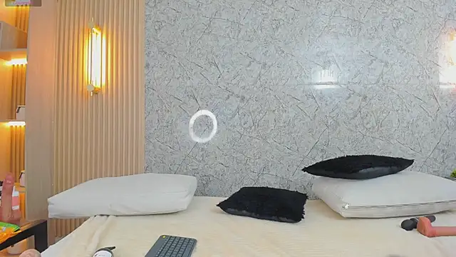 Antonella_west's cam snapshot