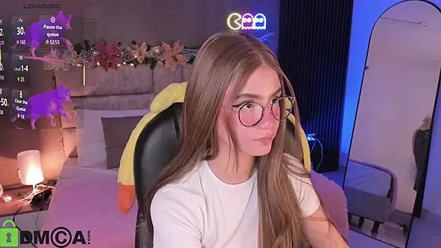 Arinextdoor's cam snapshot