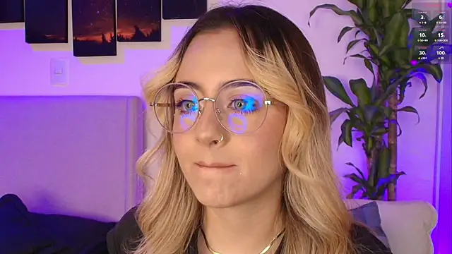 MaryMoon_'s cam snapshot