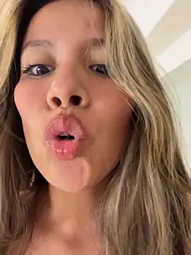 EMILIIA_RICHTER__'s cam snapshot