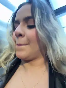 itsdanividarte's cam snapshot