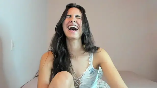 nina_pons's cam snapshot