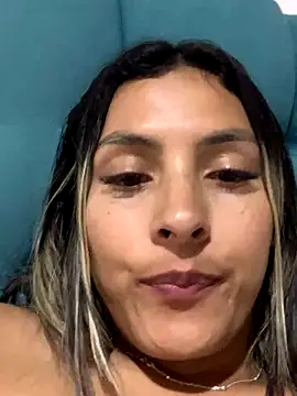 Cami_Leon2's cam snapshot