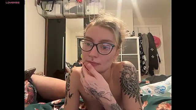 harleyblair live sex cam
