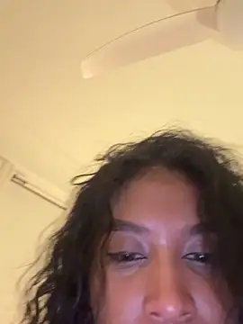 IamCrystal2's cam snapshot