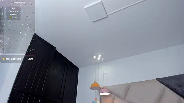 SaskiaGrendel live sex cam