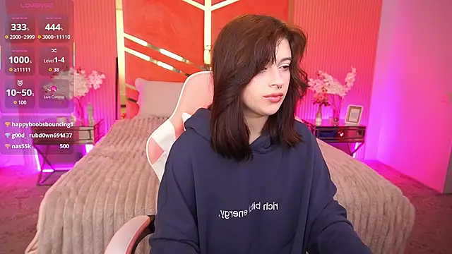 Miki_Kivi live sex cam