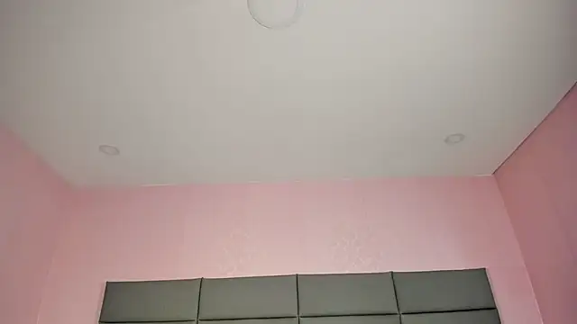 Qeen_blackk live sex cam