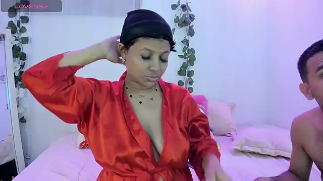 catalina_and_roger live sex cam