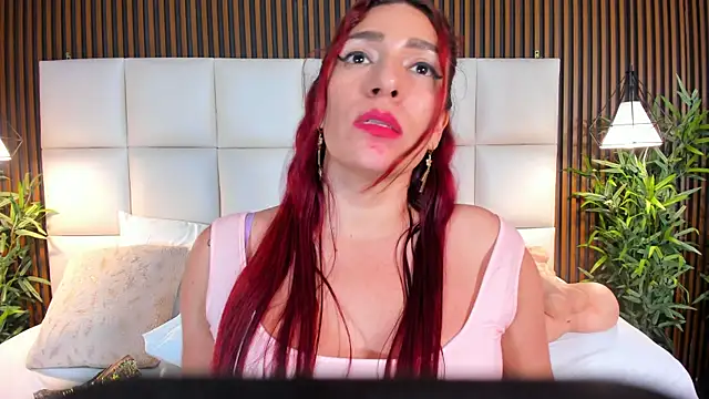 naughty_flower18's cam snapshot