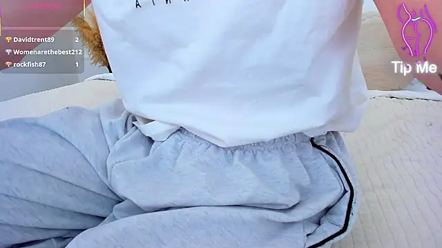 ChloeSug's cam snapshot