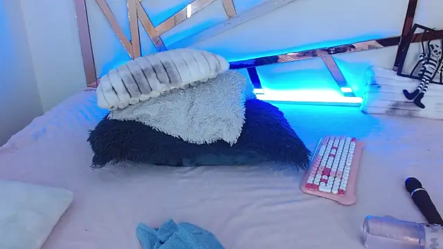 hannia_baileys's cam snapshot