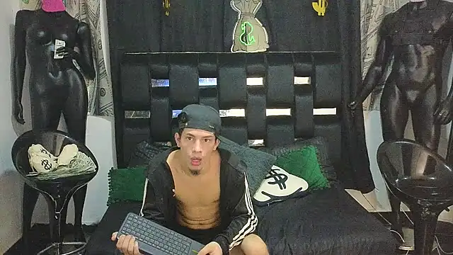 Pride_couple's cam snapshot