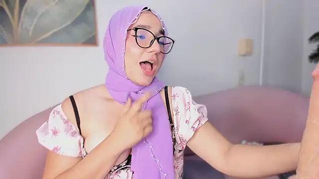 Ayha_khalaf's cam snapshot