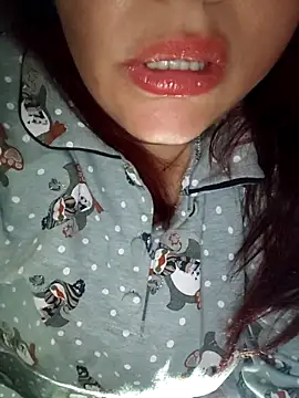 Virginass2000 live sex cam