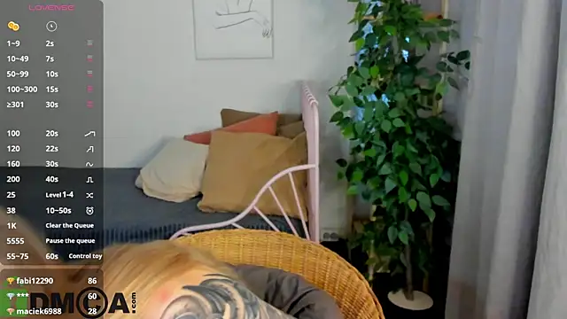 Carol__Cox's cam snapshot