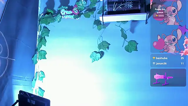 Sharlott_smith's web cam