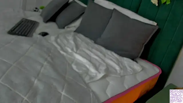 Brenda_Puff's cam snapshot