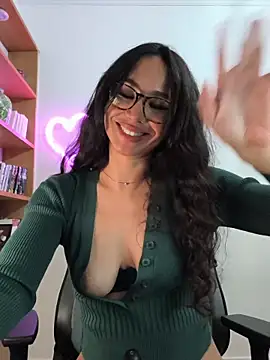 Naughty-Jessie live sex cam