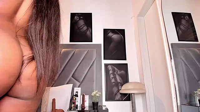 brenda_nova18 live sex cam