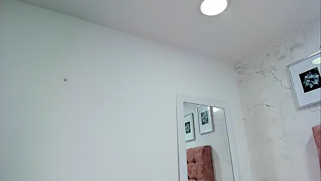 Maddy_Mills's cam snapshot