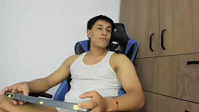 dorman_boy's cam snapshot