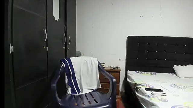 Ryan_xc1's cam snapshot