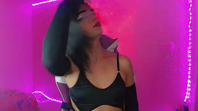 Ms-Zoehans live sex cam