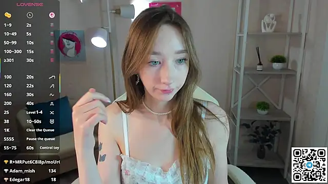 Miche1le_Allenne's cam snapshot