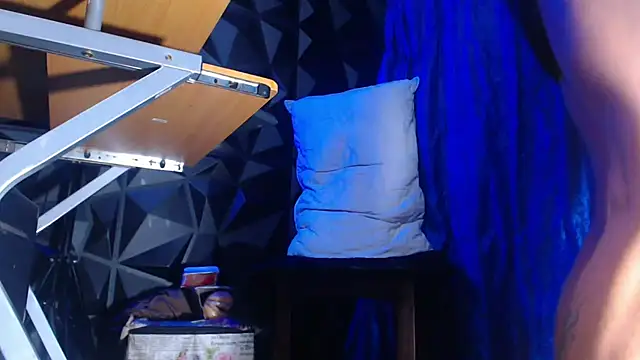 MONSTER_COCK_'s cam snapshot