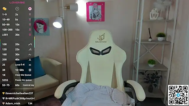 Miche1le_Allenne's cam snapshot