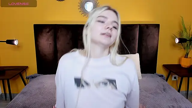 RuthBryant's cam snapshot