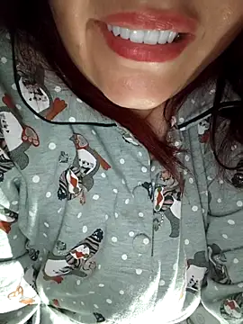 Virginass2000 live sex cam