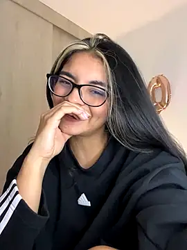 Cat2525 live sex cam